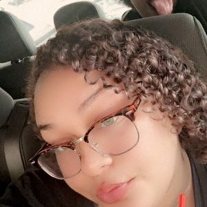 Meet your Posher, Aniah